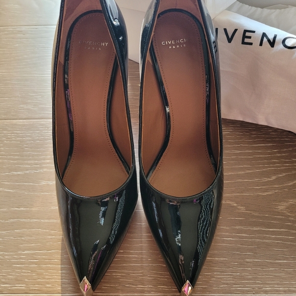 GIVENCHY Pointy metal cap patent black heels - Picture 13 of 15